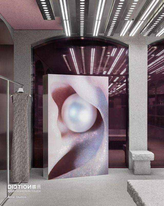 ACNE STUDIOS / POP-UP / PPT P.6 / 02