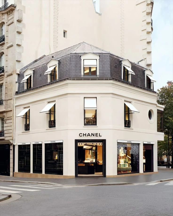 CHANEL / WINDOW / PPT P.10 / 05