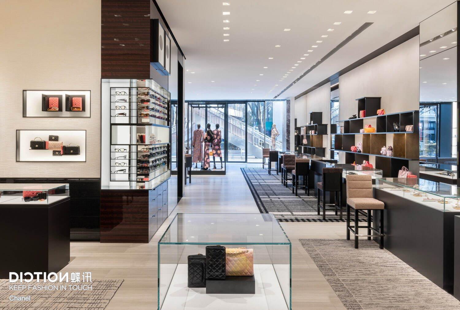 CHANEL / INTERIOR / PPT P.12 / 02
