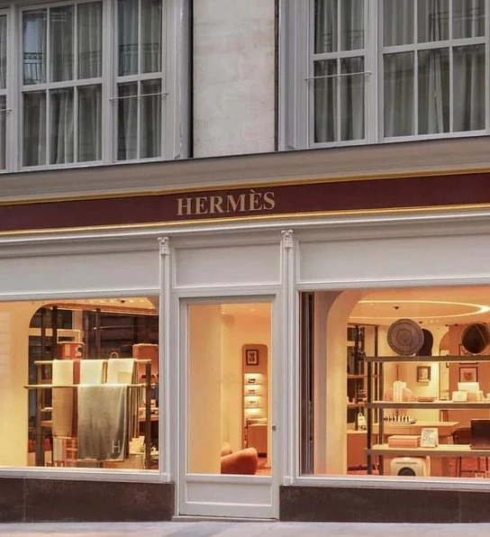 Hermès craft-led window display