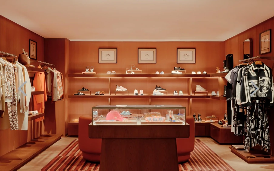 HERMES / GARMENT / PPT P.24 / 04