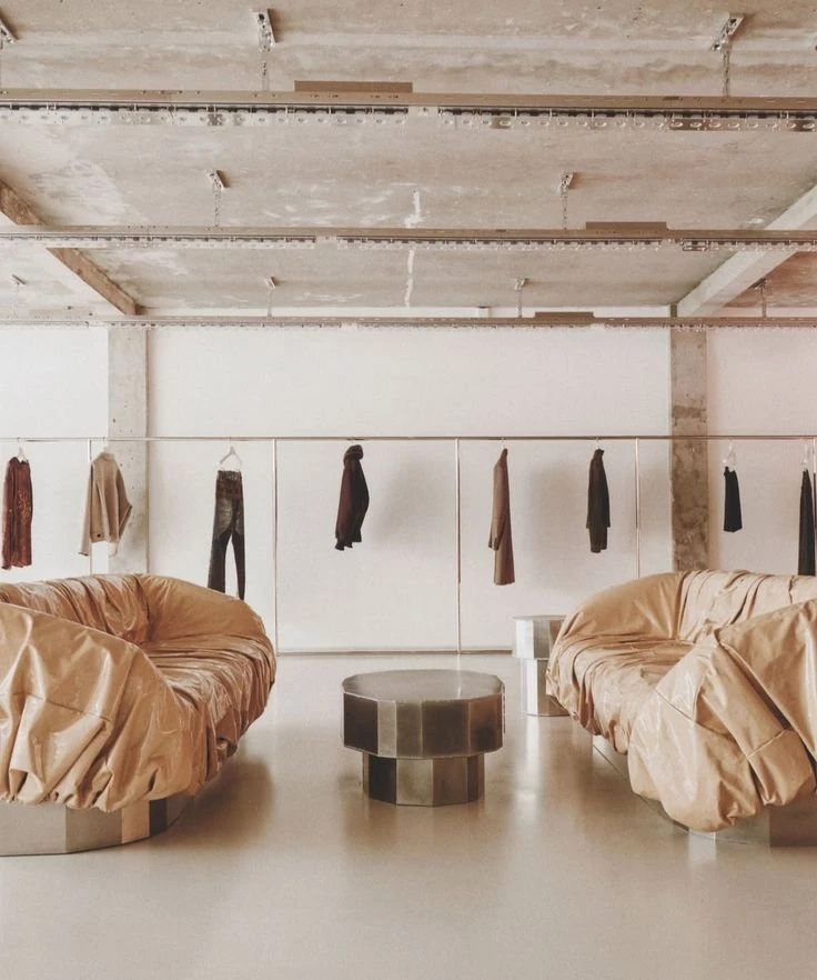 ACNE STUDIOS / WINDOW / PPT P.7 / 02