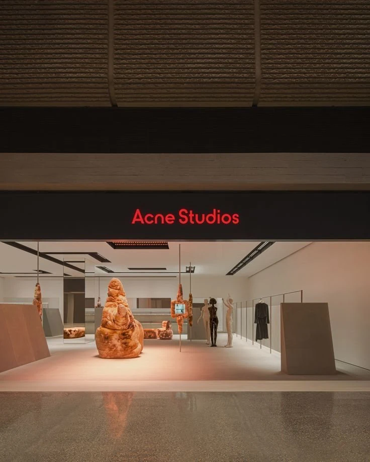 ACNE STUDIOS / WINDOW / PPT P.7 / 06